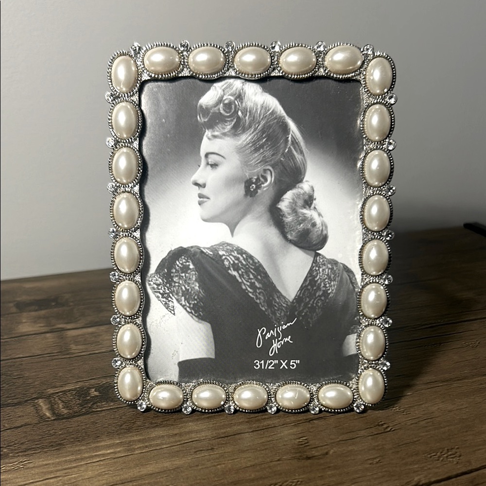 Picture Frame with pearl and rhinestone frame. Size 3.5 x 5 inches